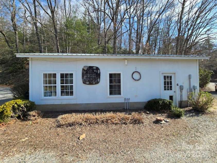 262 Lemly Road, Fleetwood, NC 28626.  MLS# CAR4292278, YatesRealty ID 32589. 