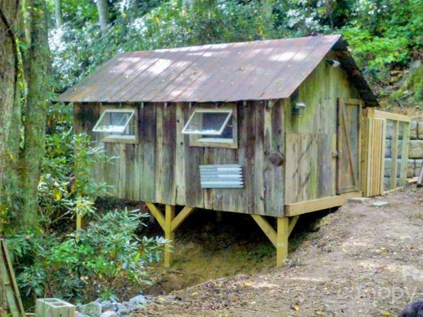 262 Lemly Road, Fleetwood, NC 28626.  MLS# CAR4292278, YatesRealty ID 32589. 