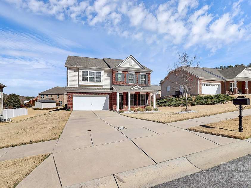 815 Oak Embers Drive, Concord, NC 28025.  MLS# CAR4229290, YatesRealty ID 3259. 