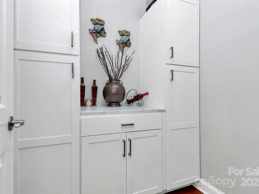 815 Oak Embers Drive, Concord, NC 28025.  MLS# CAR4229290, YatesRealty ID 3259. Custom built pantry