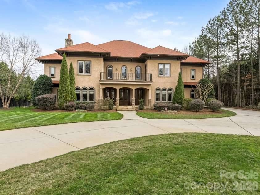 9205 Woodhall Lake Drive, Waxhaw, NC 28173.  MLS# CAR4353643, YatesRealty ID 3259. 