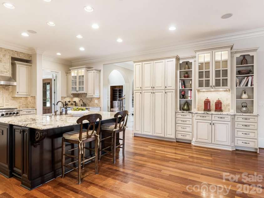 9205 Woodhall Lake Drive, Waxhaw, NC 28173.  MLS# CAR4353643, YatesRealty ID 3259. 