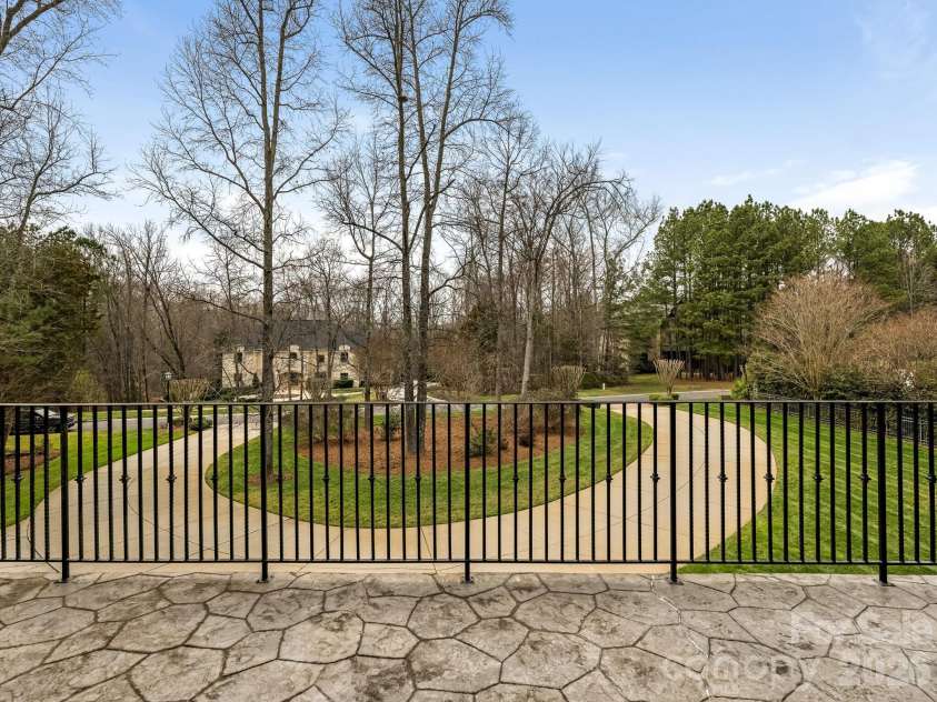 9205 Woodhall Lake Drive, Waxhaw, NC 28173.  MLS# CAR4353643, YatesRealty ID 3259. 
