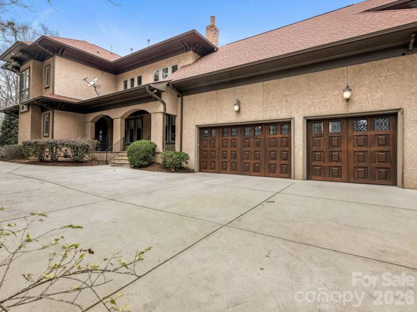 9205 Woodhall Lake Drive, Waxhaw, NC 28173.  MLS# CAR4353643, YatesRealty ID 3259. 
