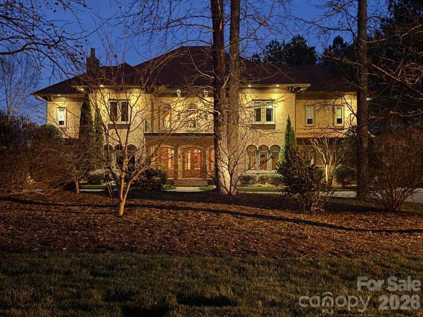 9205 Woodhall Lake Drive, Waxhaw, NC 28173.  MLS# CAR4353643, YatesRealty ID 3259. 