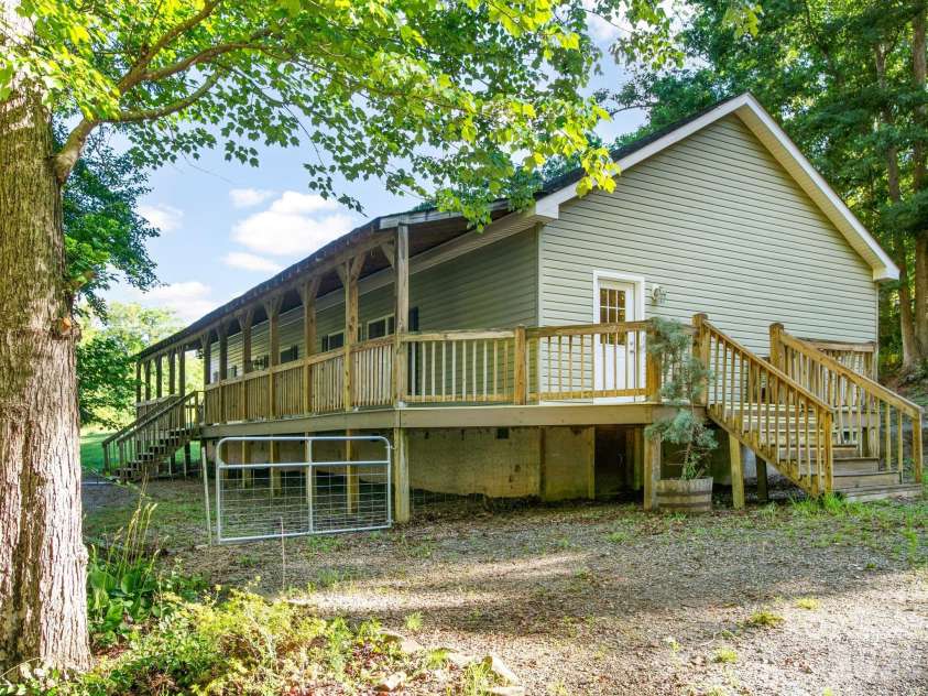35 Cedar Farm Road, Asheville, NC 28803.  MLS# CAR4394075, YatesRealty ID 32590. 