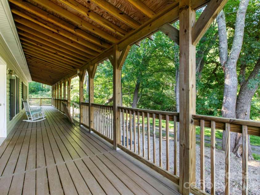 35 Cedar Farm Road, Asheville, NC 28803.  MLS# CAR4394075, YatesRealty ID 32590. 