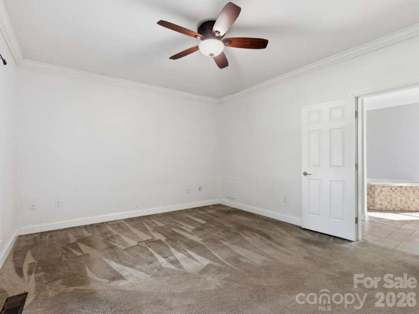 35 Cedar Farm Road, Asheville, NC 28803.  MLS# CAR4394075, YatesRealty ID 32590. 