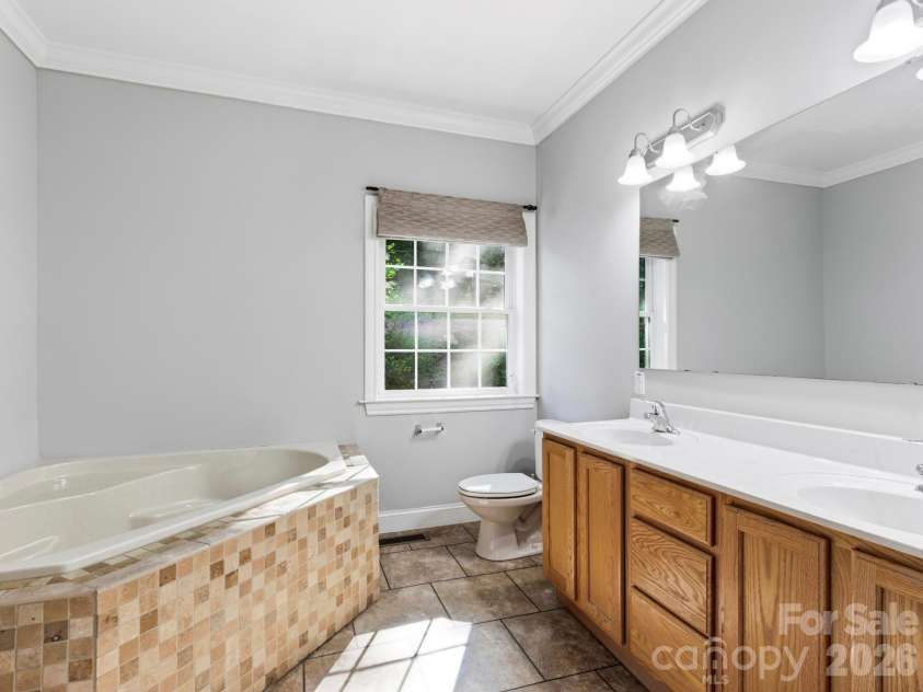35 Cedar Farm Road, Asheville, NC 28803.  MLS# CAR4394075, YatesRealty ID 32590. 