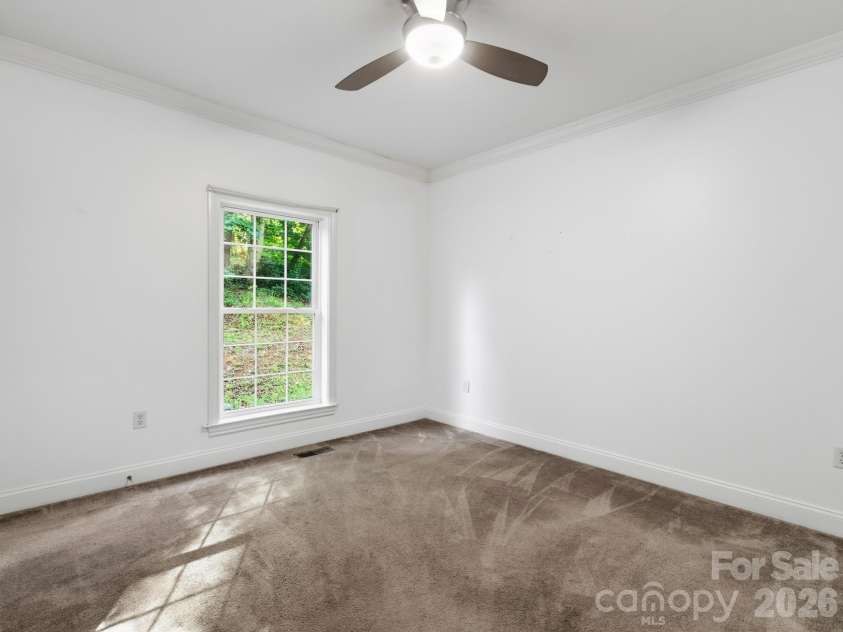 35 Cedar Farm Road, Asheville, NC 28803.  MLS# CAR4394075, YatesRealty ID 32590. 