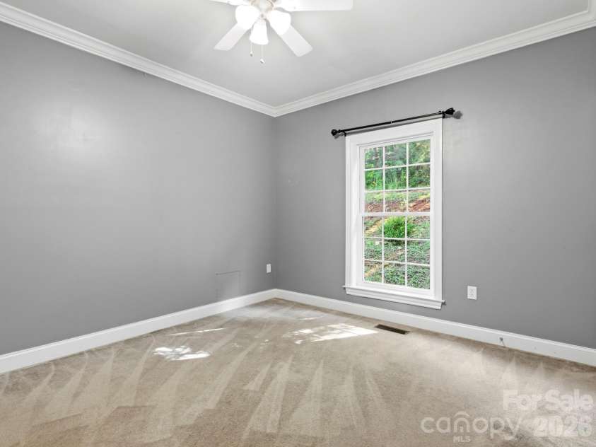 35 Cedar Farm Road, Asheville, NC 28803.  MLS# CAR4394075, YatesRealty ID 32590. 