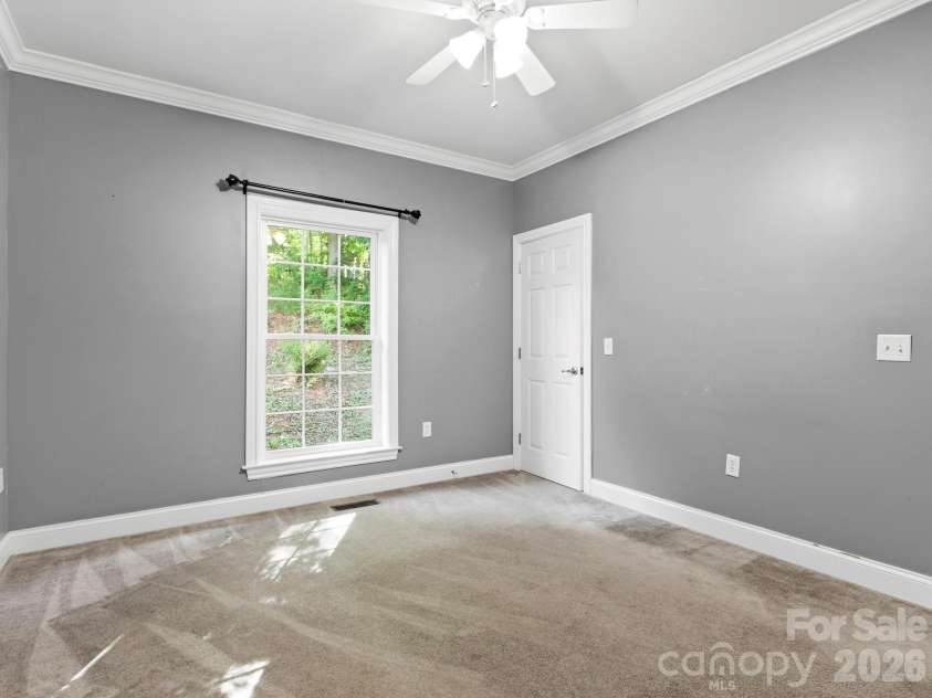 35 Cedar Farm Road, Asheville, NC 28803.  MLS# CAR4394075, YatesRealty ID 32590. 