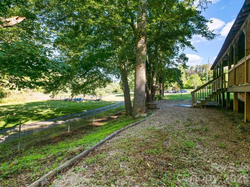 35 Cedar Farm Road, Asheville, NC 28803.  MLS# CAR4394075, YatesRealty ID 32590. 