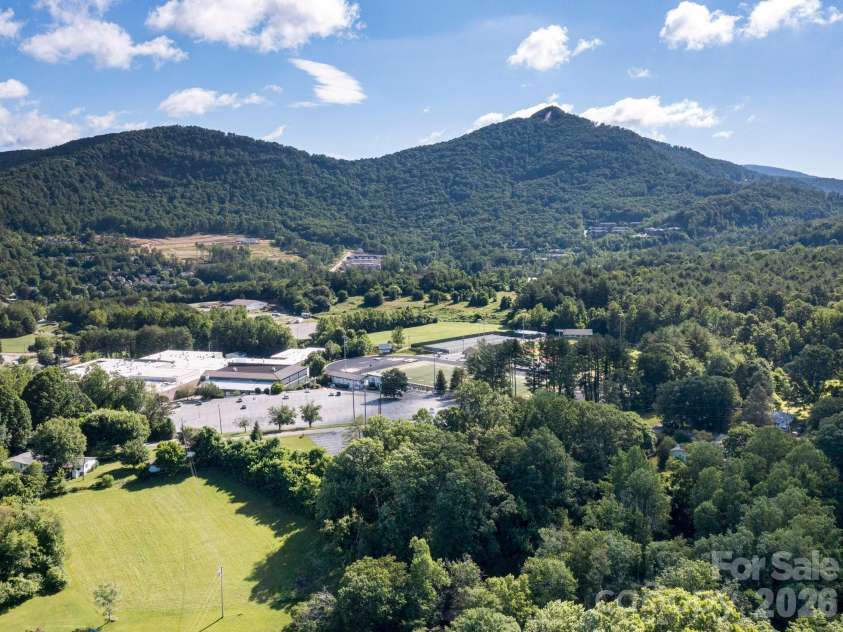 35 Cedar Farm Road, Asheville, NC 28803.  MLS# CAR4394075, YatesRealty ID 32590. 