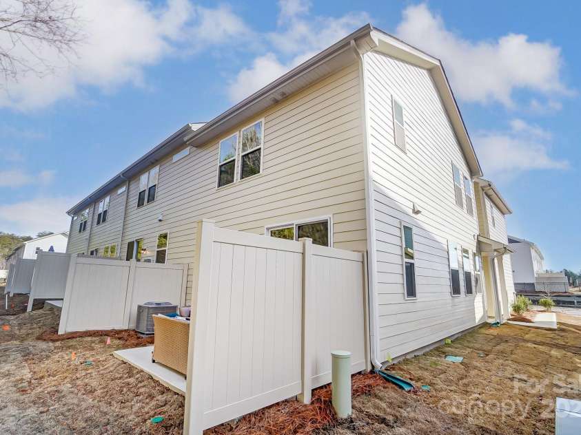 320 Laura Elizabeth Lane, Clover, SC 29710.  MLS# CAR4286285, YatesRealty ID 32591. 