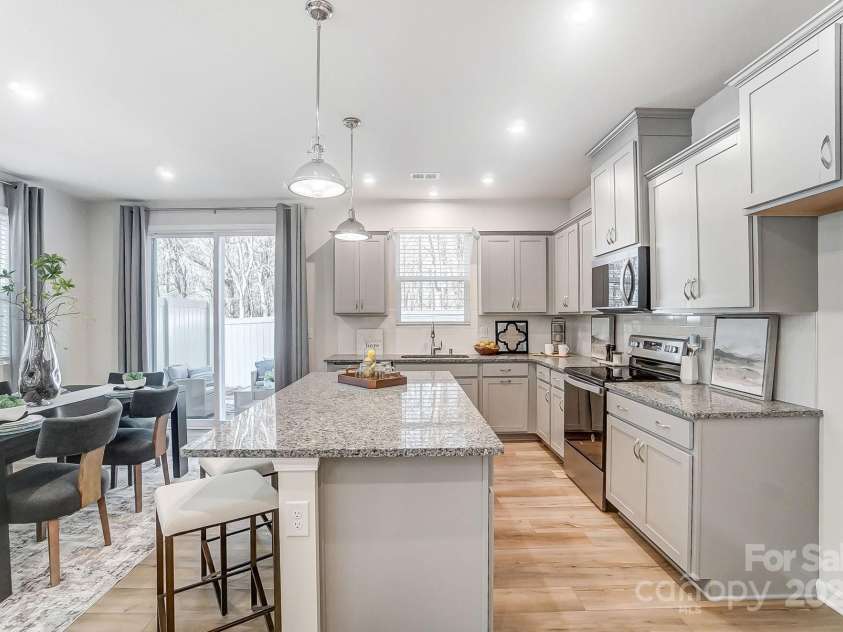 320 Laura Elizabeth Lane, Clover, SC 29710.  MLS# CAR4286285, YatesRealty ID 32591. 