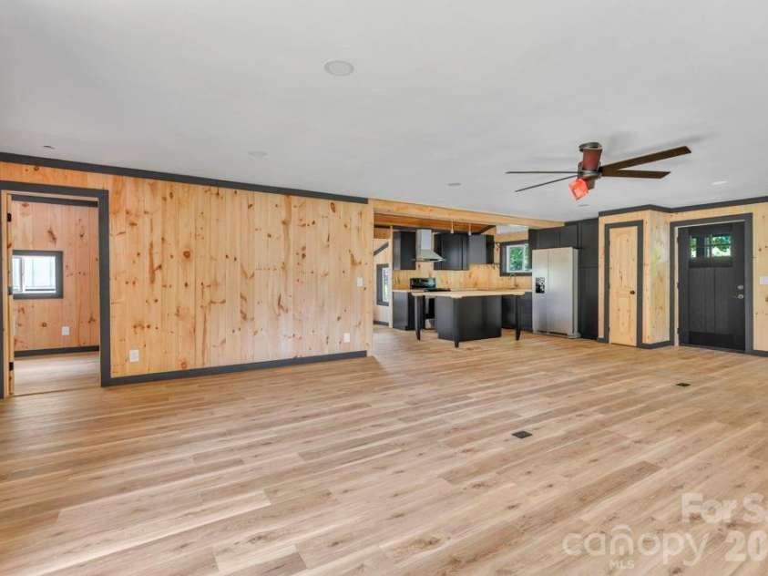209 Meadow Loop, Newland, NC 28657.  MLS# CAR4397008, YatesRealty ID 32592. 