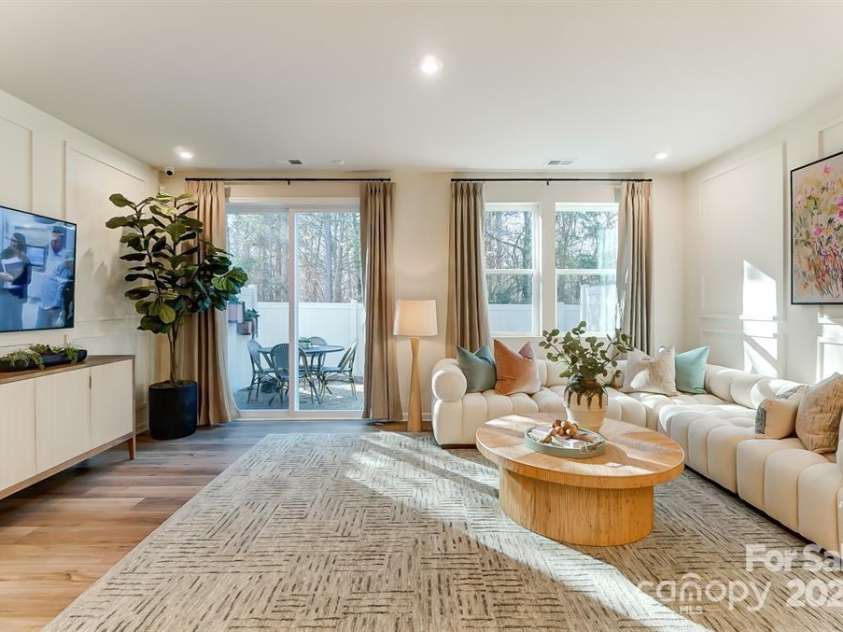 312 Laura Elizabeth Lane, Clover, SC 29710.  MLS# CAR4286270, YatesRealty ID 32592. 