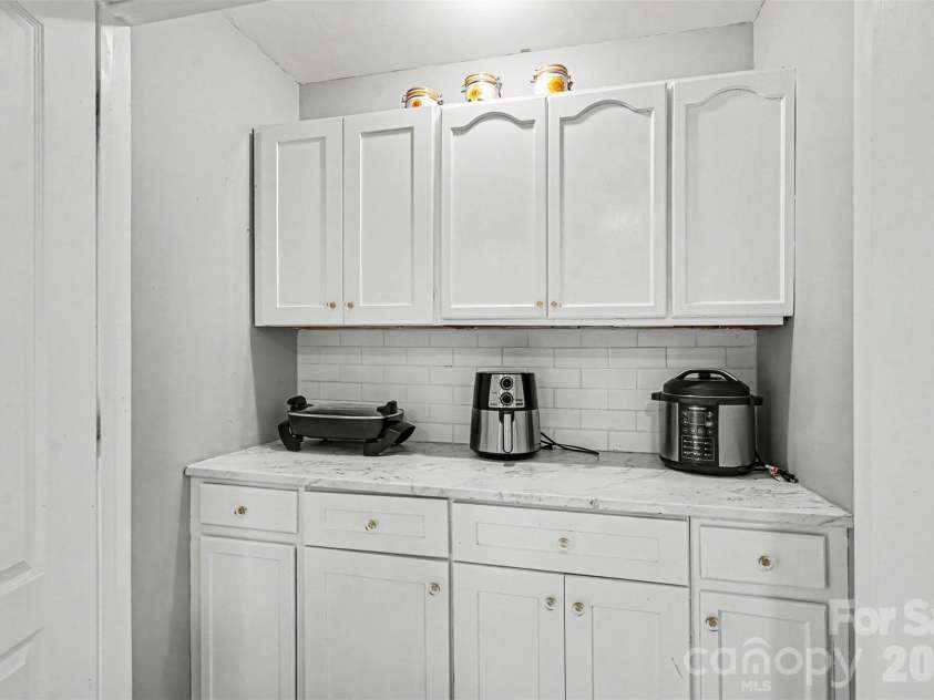 2155 Culp Farms Drive, Fort Mill, SC 29715.  MLS# CAR4396529, YatesRealty ID 32593. 