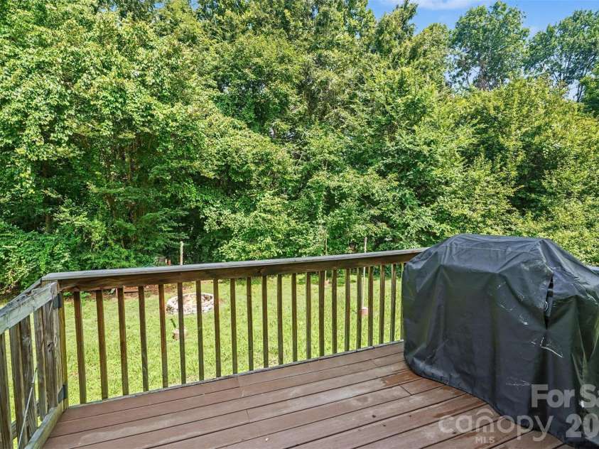 2155 Culp Farms Drive, Fort Mill, SC 29715.  MLS# CAR4396529, YatesRealty ID 32593. 