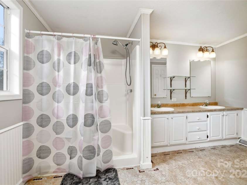 1116 Lewis Ferry Road, Statesville, NC 28677.  MLS# CAR4311790, YatesRealty ID 32594. Primary Bathroom