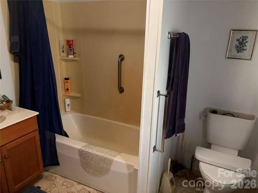 42 Country Meadows Road, Burnsville, NC 28714.  MLS# CAR4395120, YatesRealty ID 32594. 
