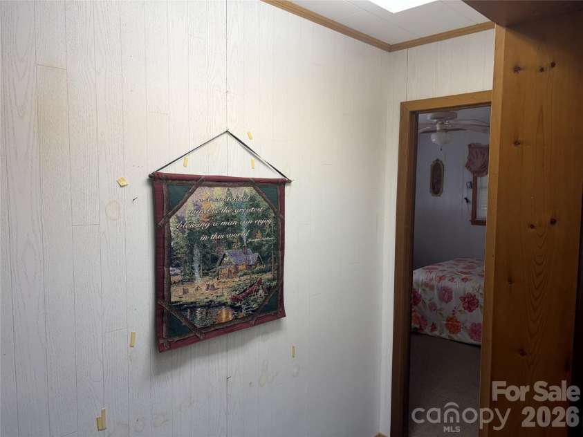 42 Country Meadows Road, Burnsville, NC 28714.  MLS# CAR4395120, YatesRealty ID 32594. 