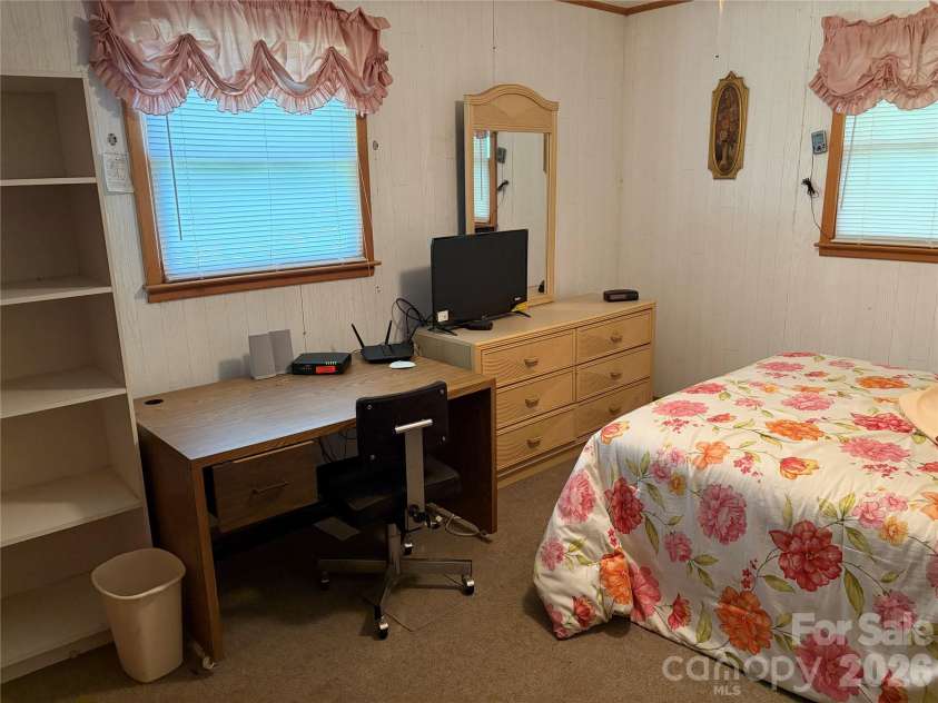 42 Country Meadows Road, Burnsville, NC 28714.  MLS# CAR4395120, YatesRealty ID 32594. 