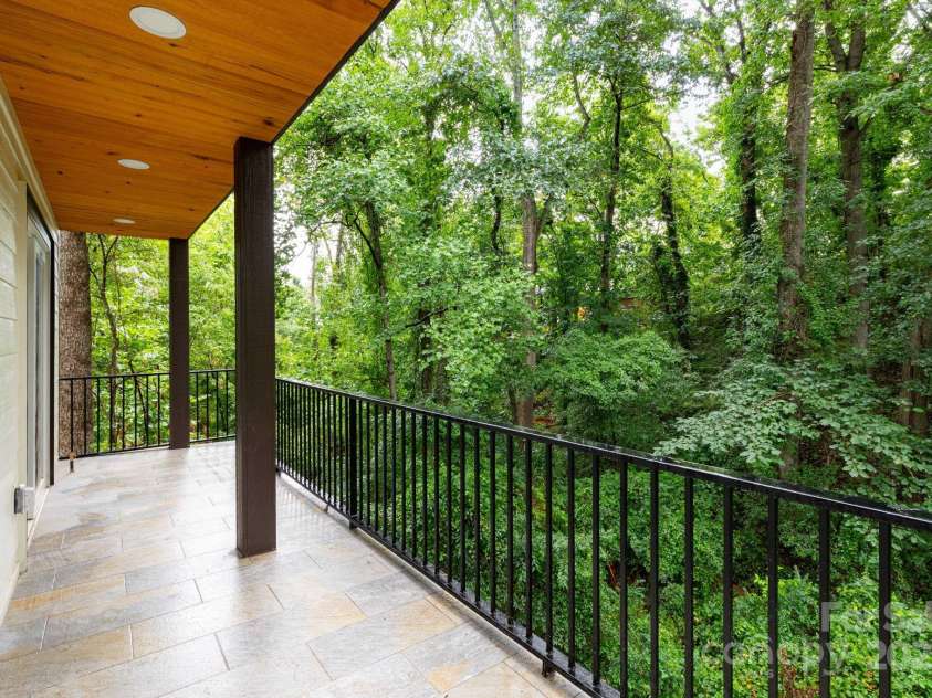 32 Waynesville Avenue, Asheville, NC 28806.  MLS# CAR4288925, YatesRealty ID 32595. Covered Back Porch