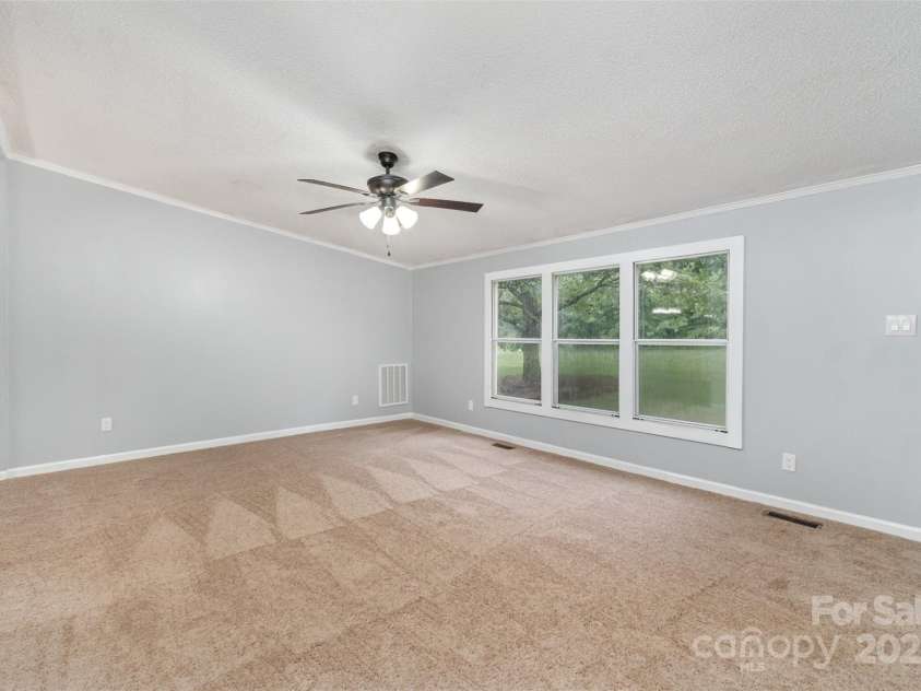 155 Springdale Acres Drive, Mooresville, NC 28115.  MLS# CAR4292907, YatesRealty ID 32597. 