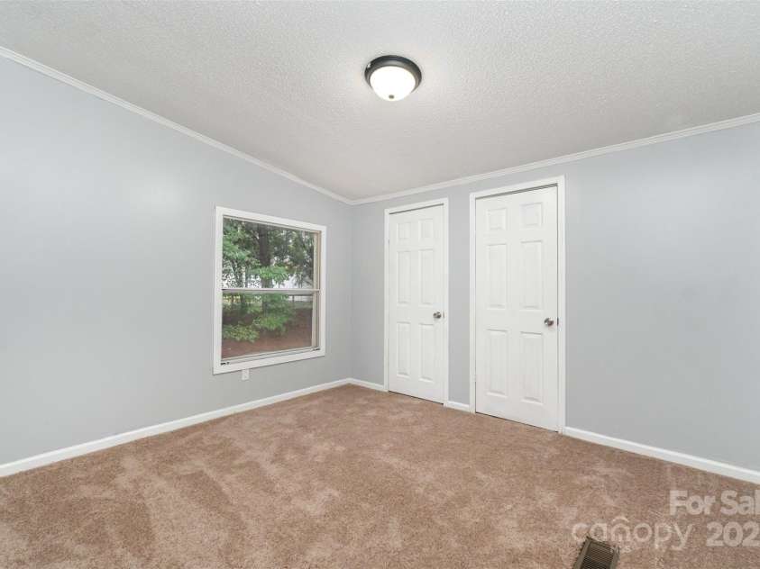 155 Springdale Acres Drive, Mooresville, NC 28115.  MLS# CAR4292907, YatesRealty ID 32597. 