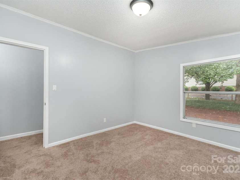 155 Springdale Acres Drive, Mooresville, NC 28115.  MLS# CAR4292907, YatesRealty ID 32597. 