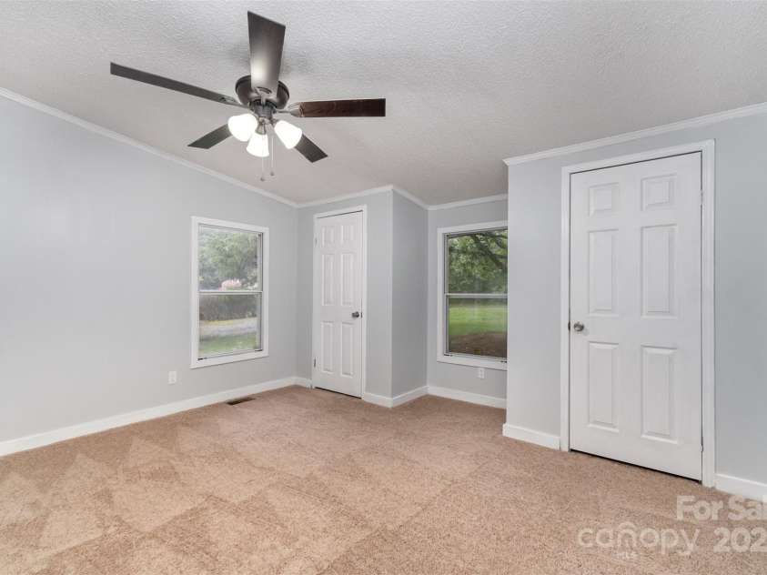 155 Springdale Acres Drive, Mooresville, NC 28115.  MLS# CAR4292907, YatesRealty ID 32597. 