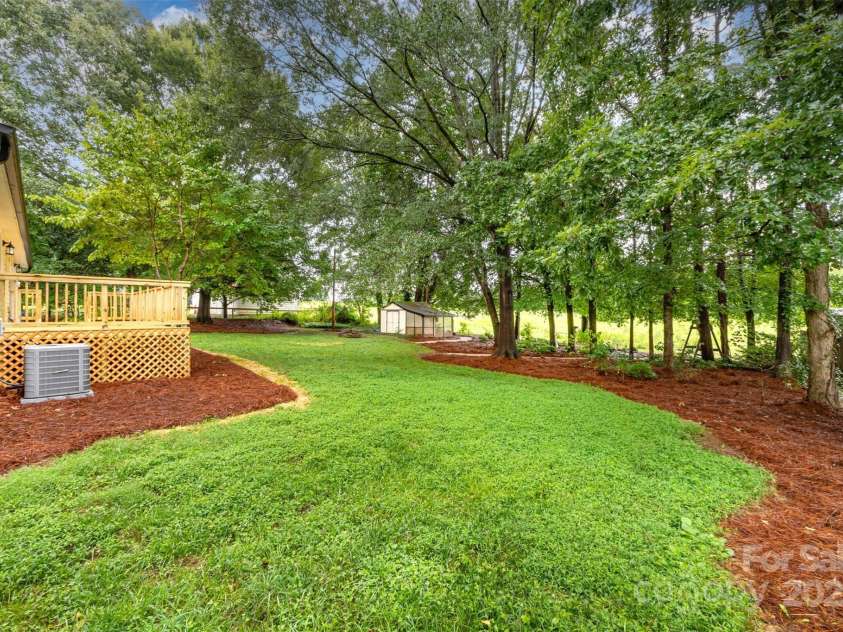 155 Springdale Acres Drive, Mooresville, NC 28115.  MLS# CAR4292907, YatesRealty ID 32597. 