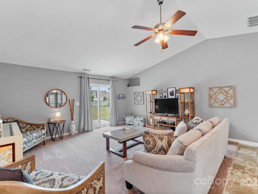 4711 William Caldwell Avenue, Charlotte, NC 28213.  MLS# CAR4289224, YatesRealty ID 32598. 