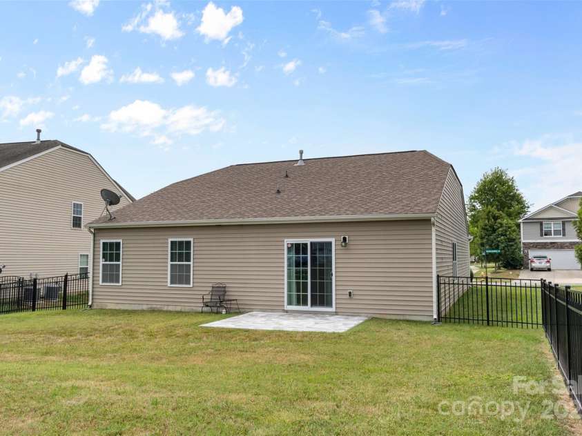 4711 William Caldwell Avenue, Charlotte, NC 28213.  MLS# CAR4289224, YatesRealty ID 32598. Architectural Shingled Roof!