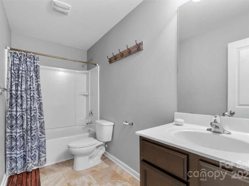 4711 William Caldwell Avenue, Charlotte, NC 28213.  MLS# CAR4289224, YatesRealty ID 32598. Full secondary Bathroom