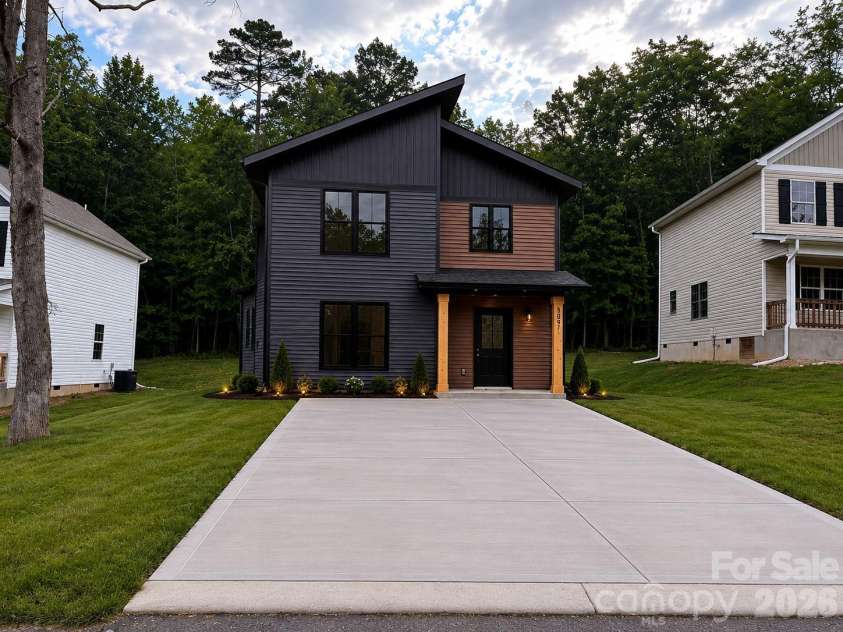 512 Lake Head Road, Norwood, NC 28128.  MLS# CAR4397313, YatesRealty ID 32598. 