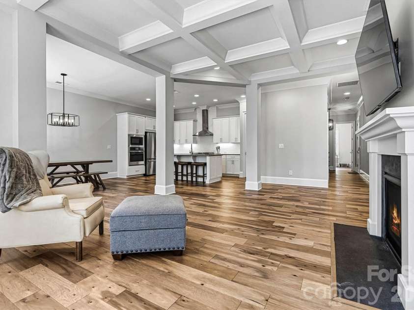 318 Ambleside Village Lane, Davidson, NC 28036.  MLS# CAR4397081, YatesRealty ID 32599. 