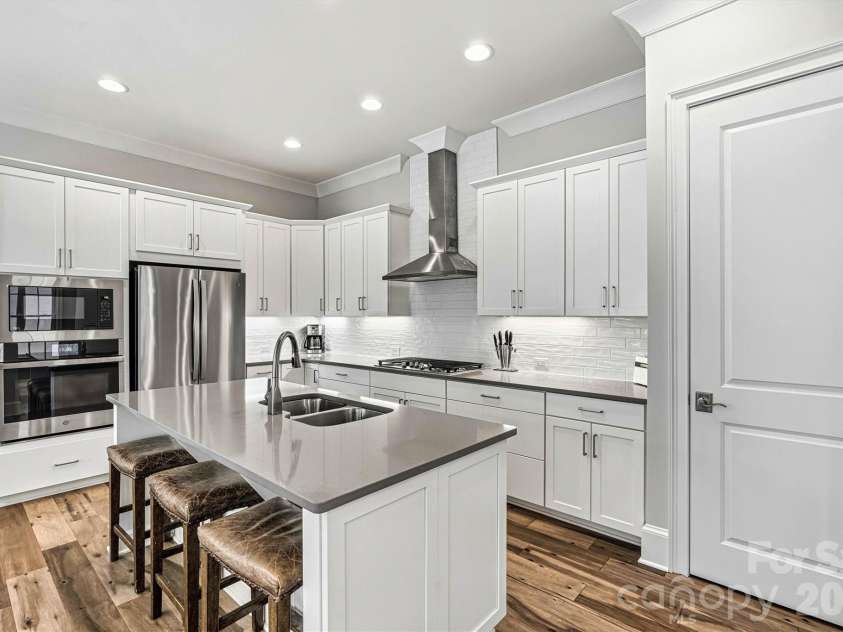 318 Ambleside Village Lane, Davidson, NC 28036.  MLS# CAR4397081, YatesRealty ID 32599. 