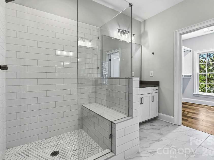 318 Ambleside Village Lane, Davidson, NC 28036.  MLS# CAR4397081, YatesRealty ID 32599. 