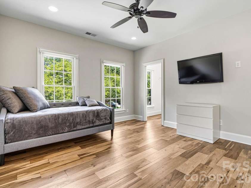 318 Ambleside Village Lane, Davidson, NC 28036.  MLS# CAR4397081, YatesRealty ID 32599. 
