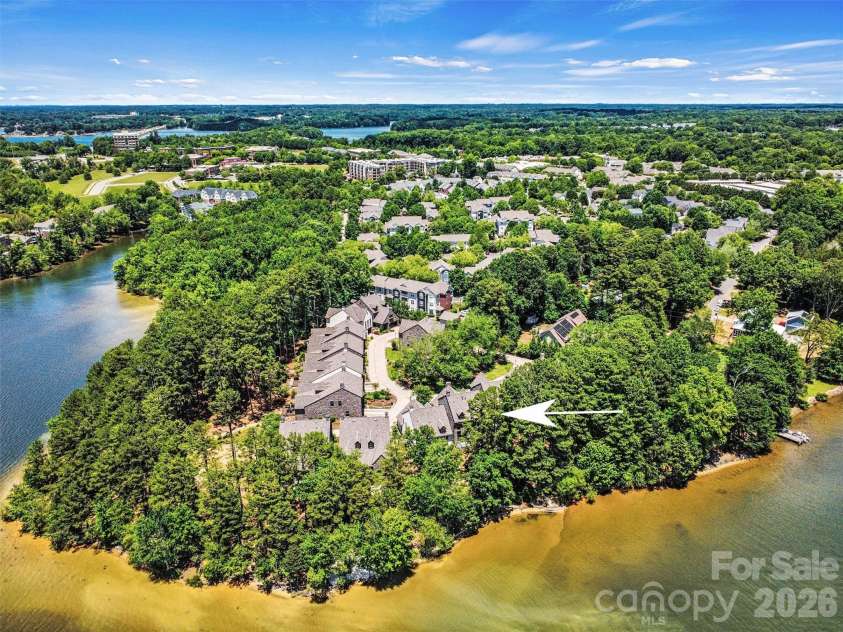 318 Ambleside Village Lane, Davidson, NC 28036.  MLS# CAR4397081, YatesRealty ID 32599. 