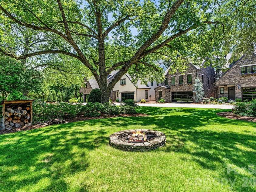 318 Ambleside Village Lane, Davidson, NC 28036.  MLS# CAR4397081, YatesRealty ID 32599. 