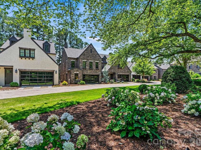 318 Ambleside Village Lane, Davidson, NC 28036.  MLS# CAR4397081, YatesRealty ID 32599. 