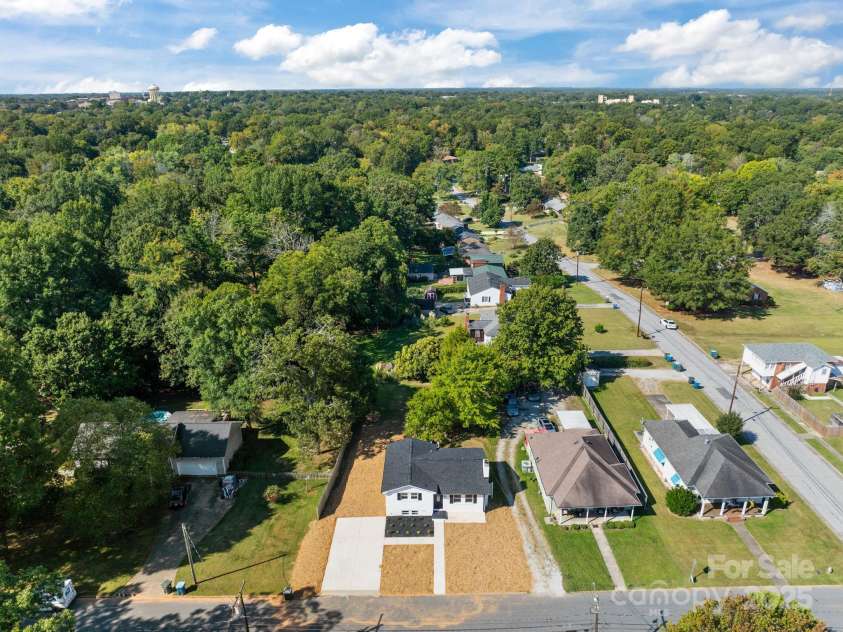 321 14th Street, Salisbury, NC 28144.  MLS# CAR4300897, YatesRealty ID 326. 