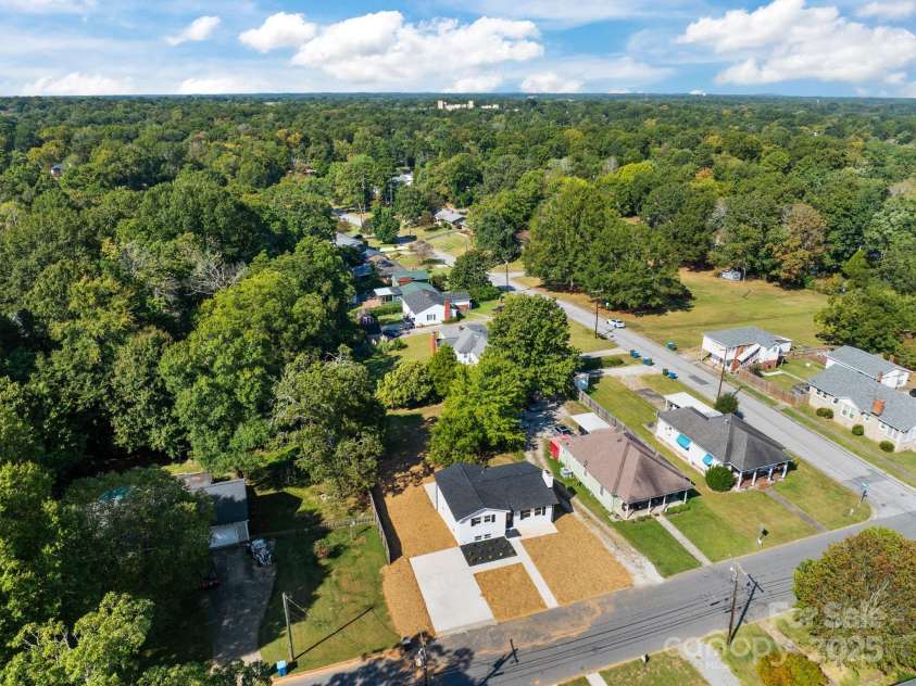 321 14th Street, Salisbury, NC 28144.  MLS# CAR4300897, YatesRealty ID 326. 