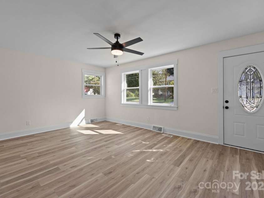 321 14th Street, Salisbury, NC 28144.  MLS# CAR4300897, YatesRealty ID 326. 