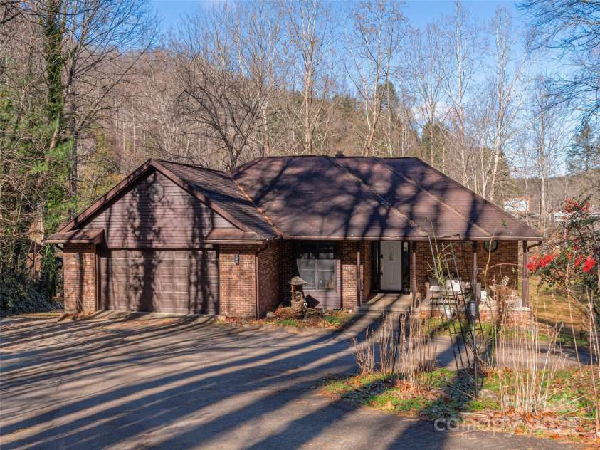 187 Turtle Creek Road, Sylva, NC 28779.  MLS# CAR4328422, YatesRealty ID 3260. 