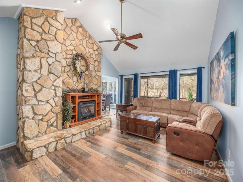 187 Turtle Creek Road, Sylva, NC 28779.  MLS# CAR4328422, YatesRealty ID 3260. 